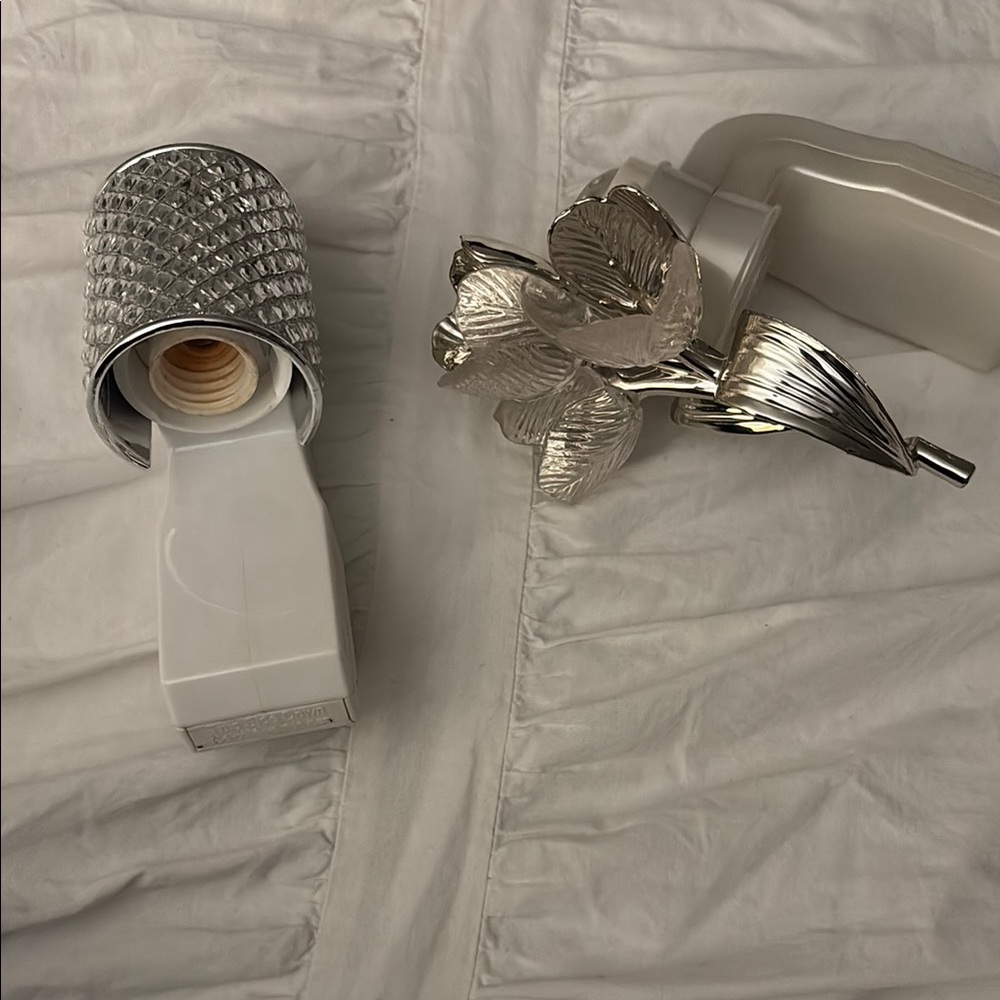Bath & Body Works Silver Wallflower Plug-In